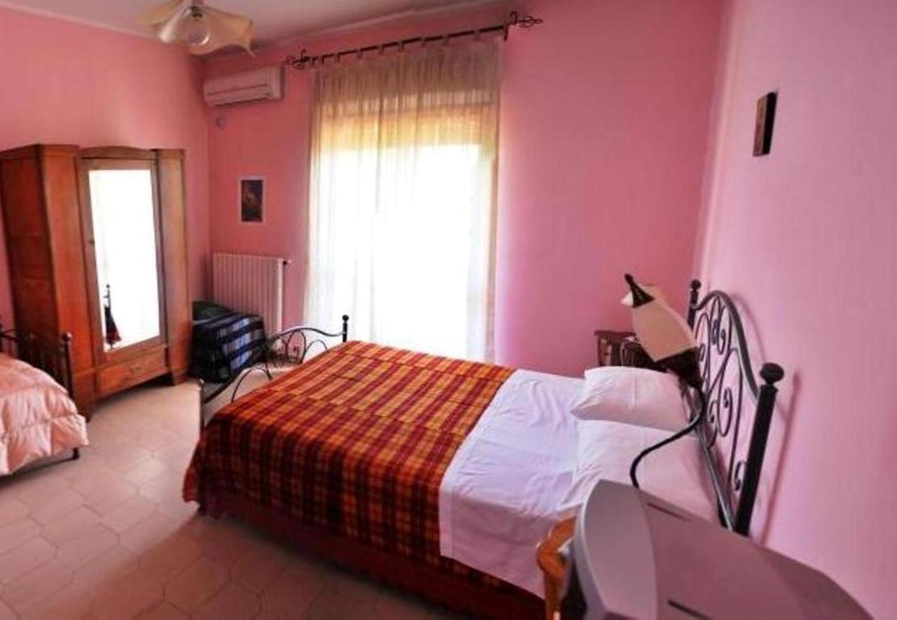Bed And Breakfast Pieffe Фрашинето Номер фото